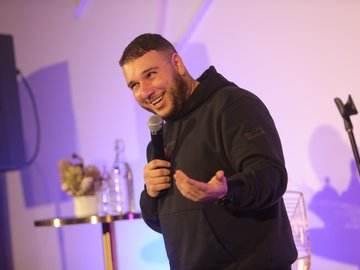 Are you Pulling my Leg_3