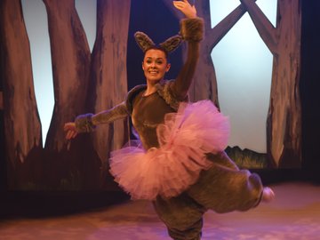 Josephine Wants To Dance - Hero 2